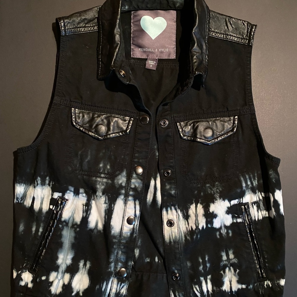 Kendall & Kylie Vest